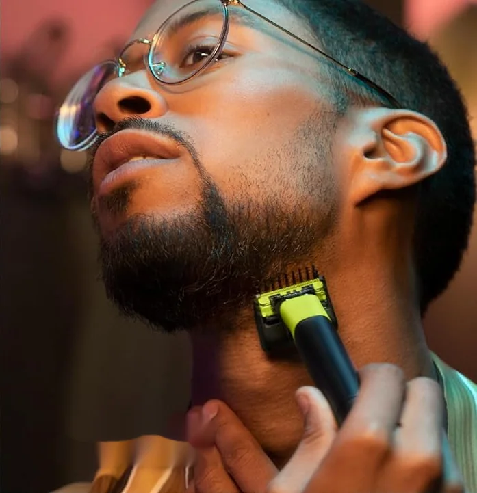Perfilando el contorno de la barba